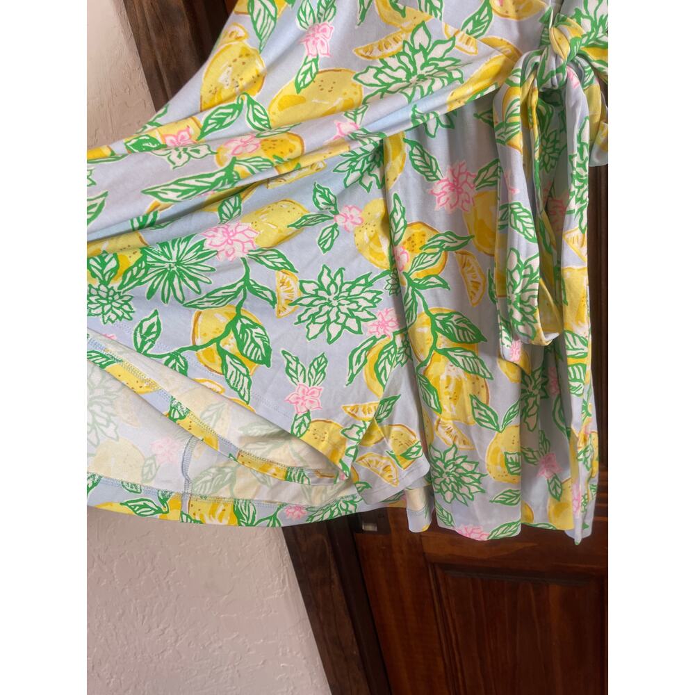 Lilly Pulitzer Sailynn Short Sleeve Romper in the Bluette Make Lemonade print XL - Picture 6 of 8